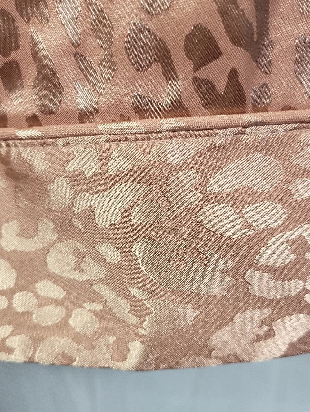 Show Me Your‎ Mumu Satin Leopard Jacquard Pajama Pants — Rose. Size L